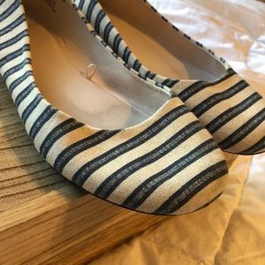 Striped flats